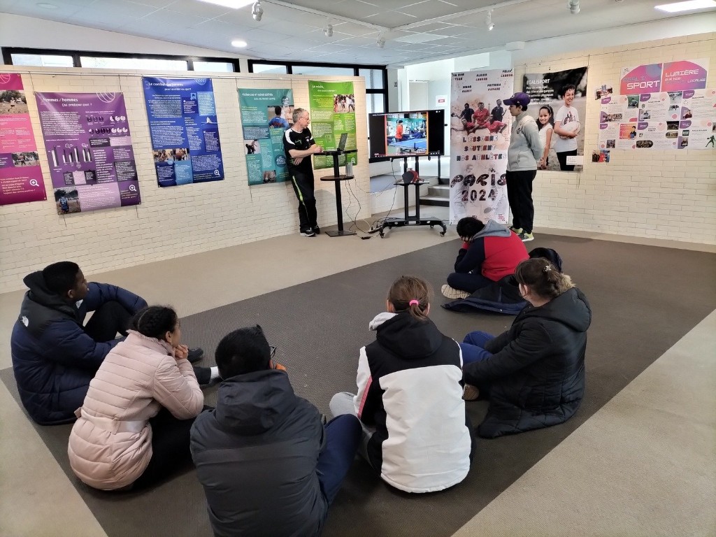 Salle expo : présentation et échanges